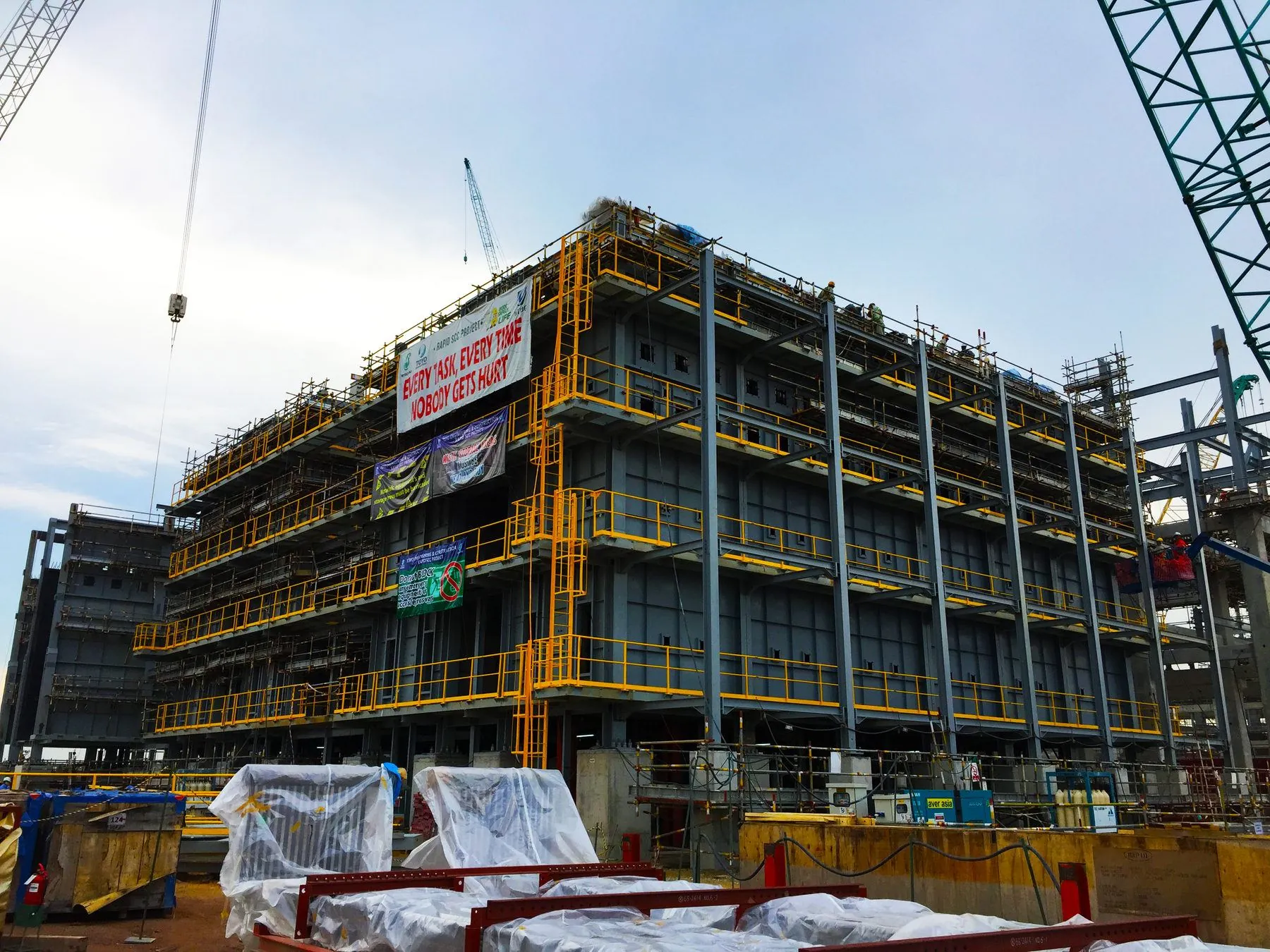 Steel structures for the steam cracking heaters at RAPID, Pengerang